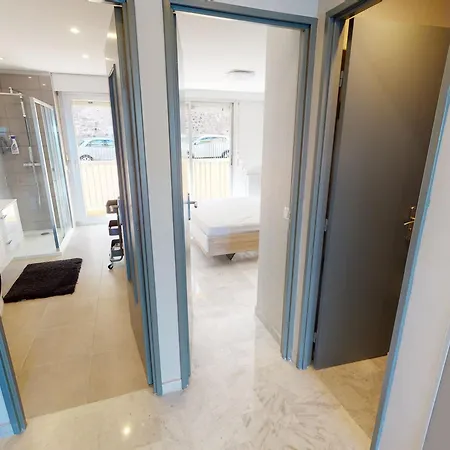 Apartmán Superbe 2p Au 5eme Etage Avec Terrasse Face A La Et Parking Prive - Menton, Garavan - Fr-1-196-293 *